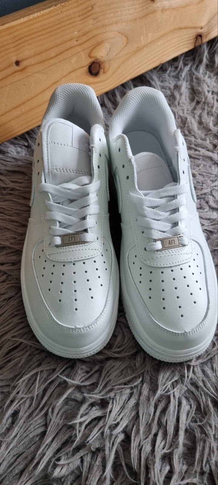 Witte gave sneakers maat 42, Ophalen, Wit, Nieuw, Sneakers of Gympen