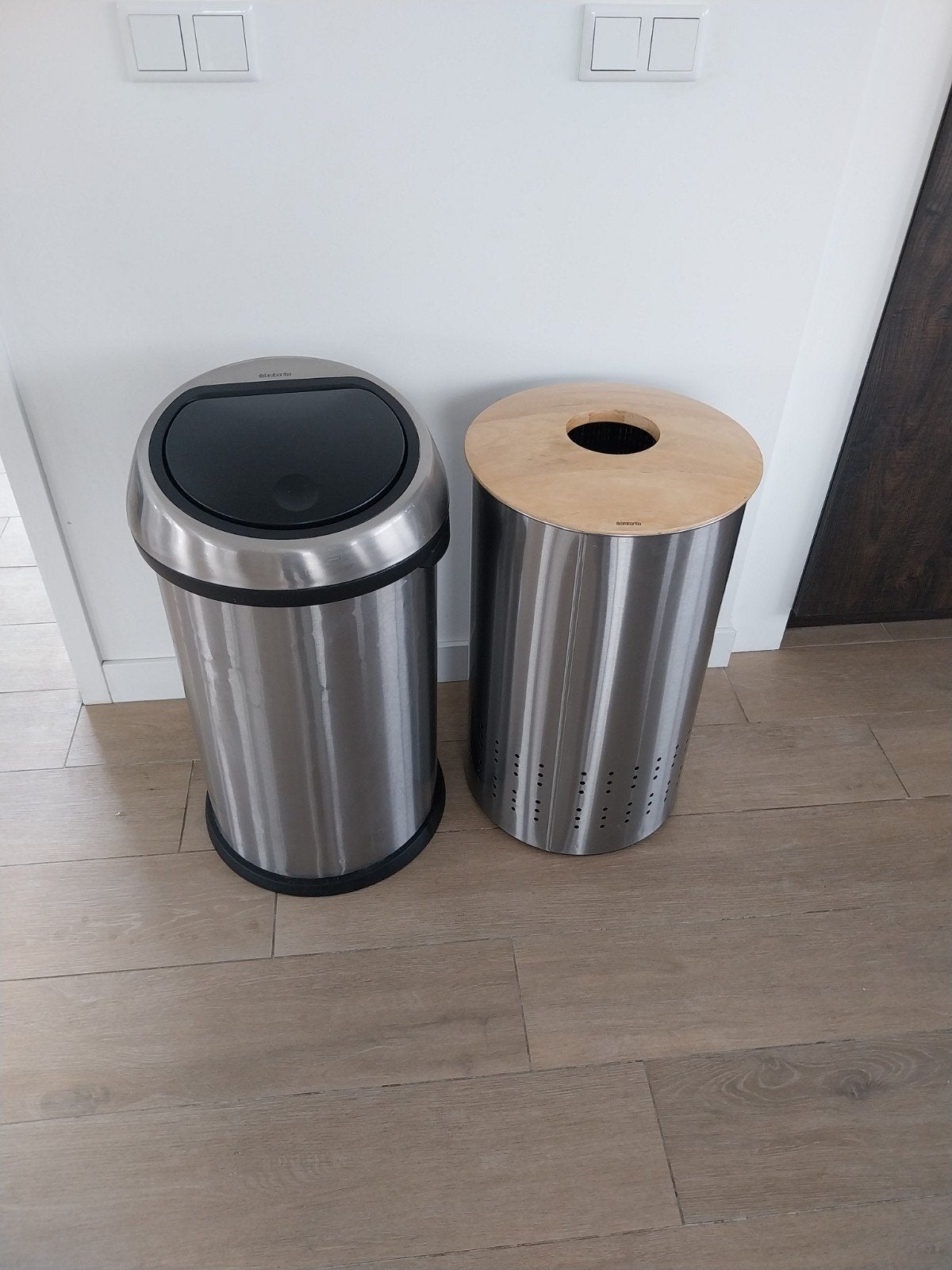 Prullenbak en wasmand brabantia, Huis en Inrichting, Woonaccessoires | Prullenbakken, Ophalen, Gebruikt, 50 tot 75 cm, 40 liter of meer