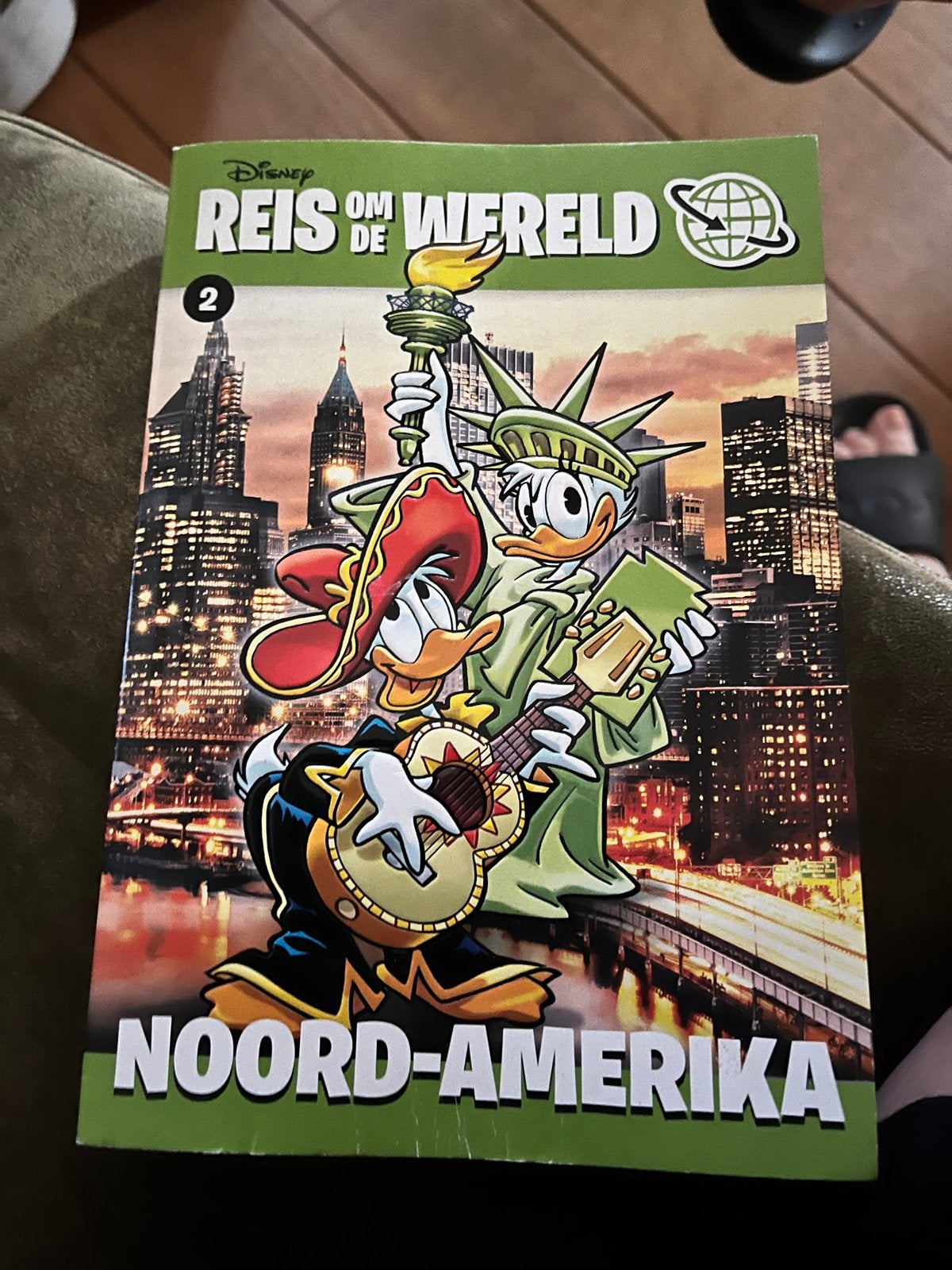 Donald Duck: Reis om de Wereld - Noord-Amerika (deel 2), Boeken, Eén stripboek, Ophalen of Verzenden, Zo goed als nieuw