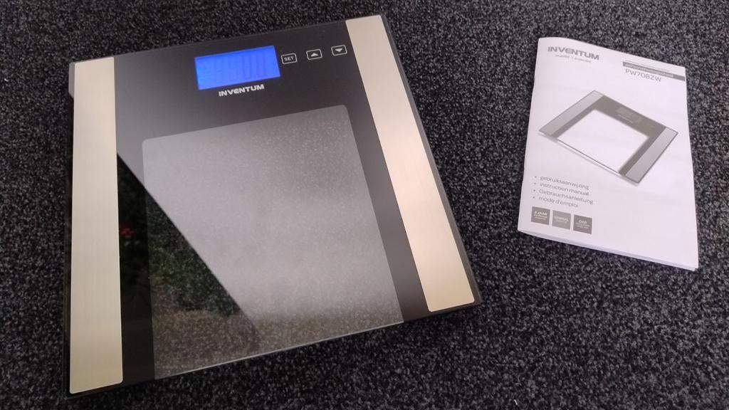 Inventum personenweegschaal - Zo goed als nieuw, Witgoed en Apparatuur, Weegschalen, 1 tot 500 gram, 100 kg of meer, Ophalen of Verzenden