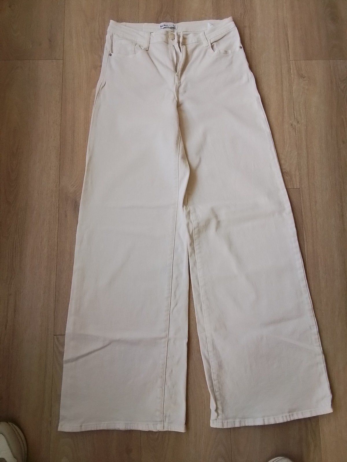 spijkerbroek Beau Store mt 38. lengte 115 cm, Kleding | Dames, Broeken en Pantalons, Wit, Ophalen of Verzenden, Zo goed als nieuw
