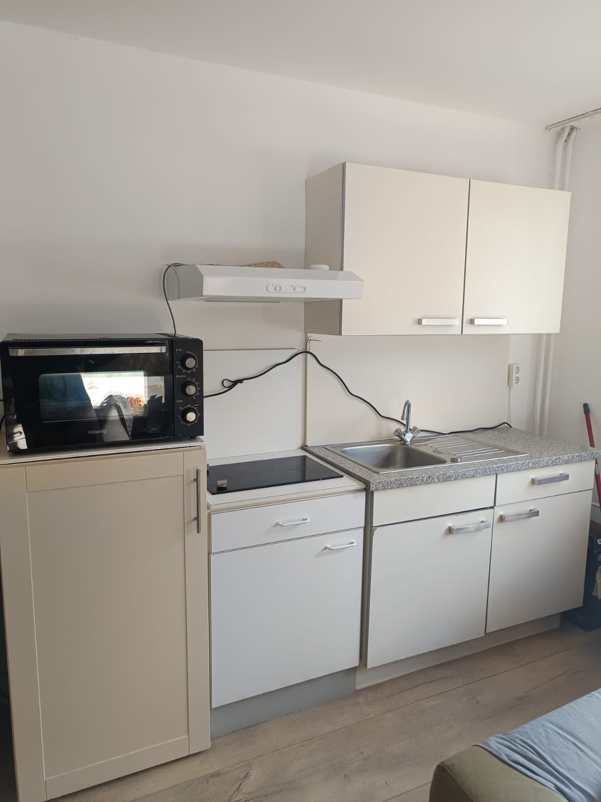 Compacte keuken met kookplaat, spoelbak en kasten, Ophalen, Gebruikt, 60 cm of meer, 3 kookzones of minder