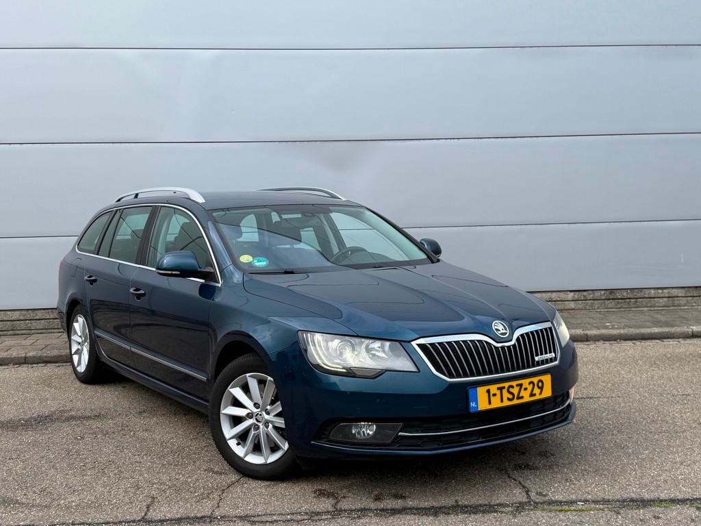 Skoda Superb Combi 1.6 TDI Business (bj 2014) XENON|NAVI|CLI, Auto's, Skoda, Voorwielaandrijving, Stof, Gebruikt, 4 cilinders