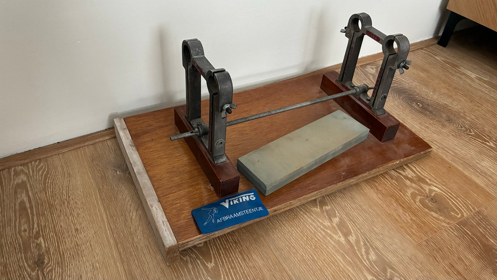 Schaatsen slijp standaard met slijpsteen, Ophalen, Gebruikt, Overige typen, Overige merken