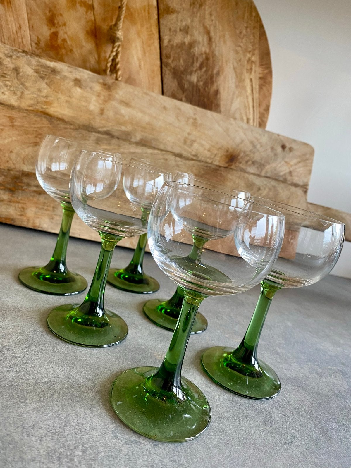Set van 6 vintage wijnglazen met groene poot., Ophalen