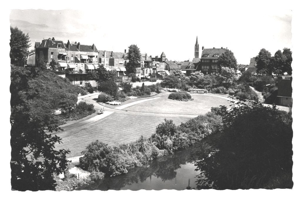 968391 Hilversum Oude Haven 1961 Gelopen met postzegel