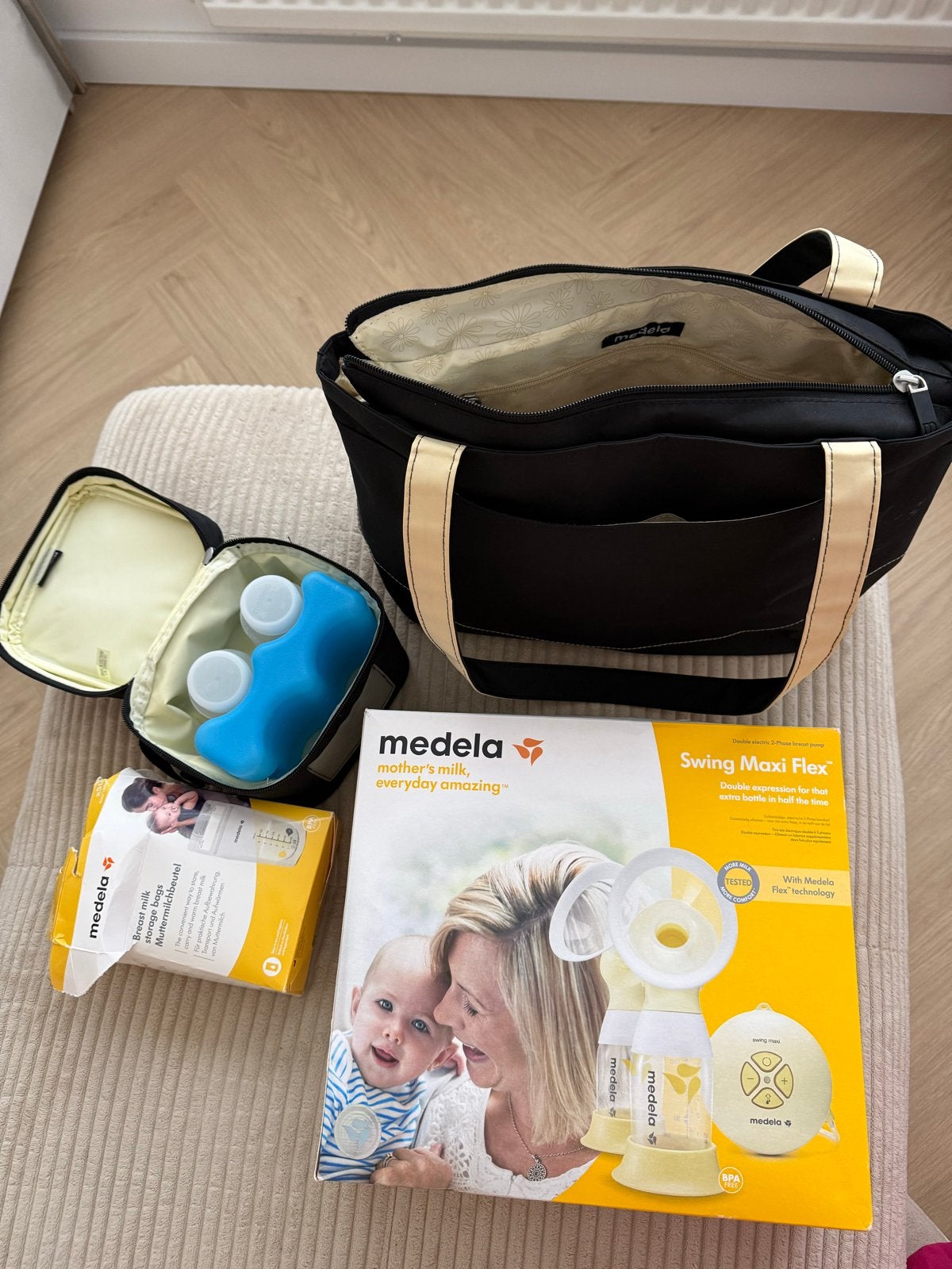 Medela Swing Maxi Flex dubbele borstkolf met accessoires, Dubbelzijdig, Medela, Borstkolf, Ophalen of Verzenden