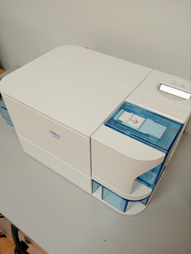 Nisca Badge Printer - Zo goed als nieuw, Computers en Software, Printers, Printer, Kleur printen, Ophalen of Verzenden, Zo goed als nieuw