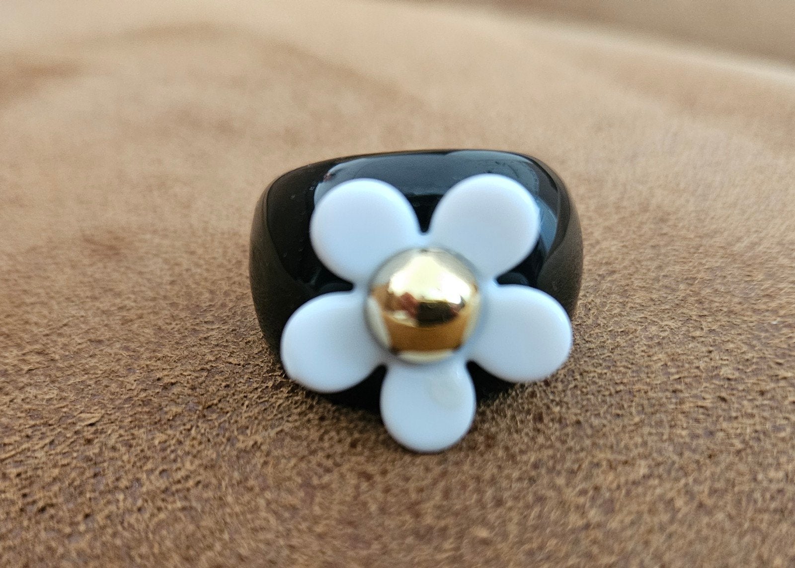 (NIEUW) RING MET BLOEM MAAT 20, Sieraden, Tassen en Uiterlijk, Ringen, Kunststof, Zwart, Nieuw, Ophalen of Verzenden