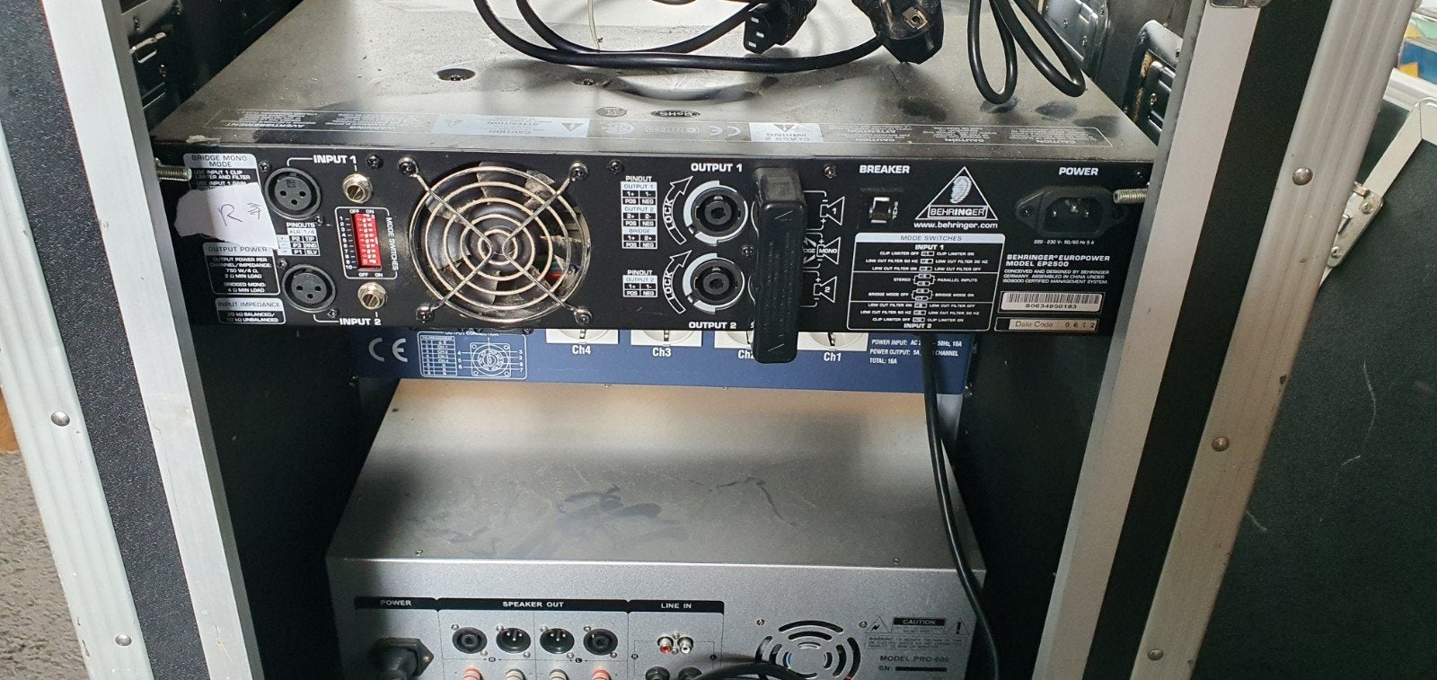 Foto 6 van 1500w amp + dubble cd player + 1500w speakers