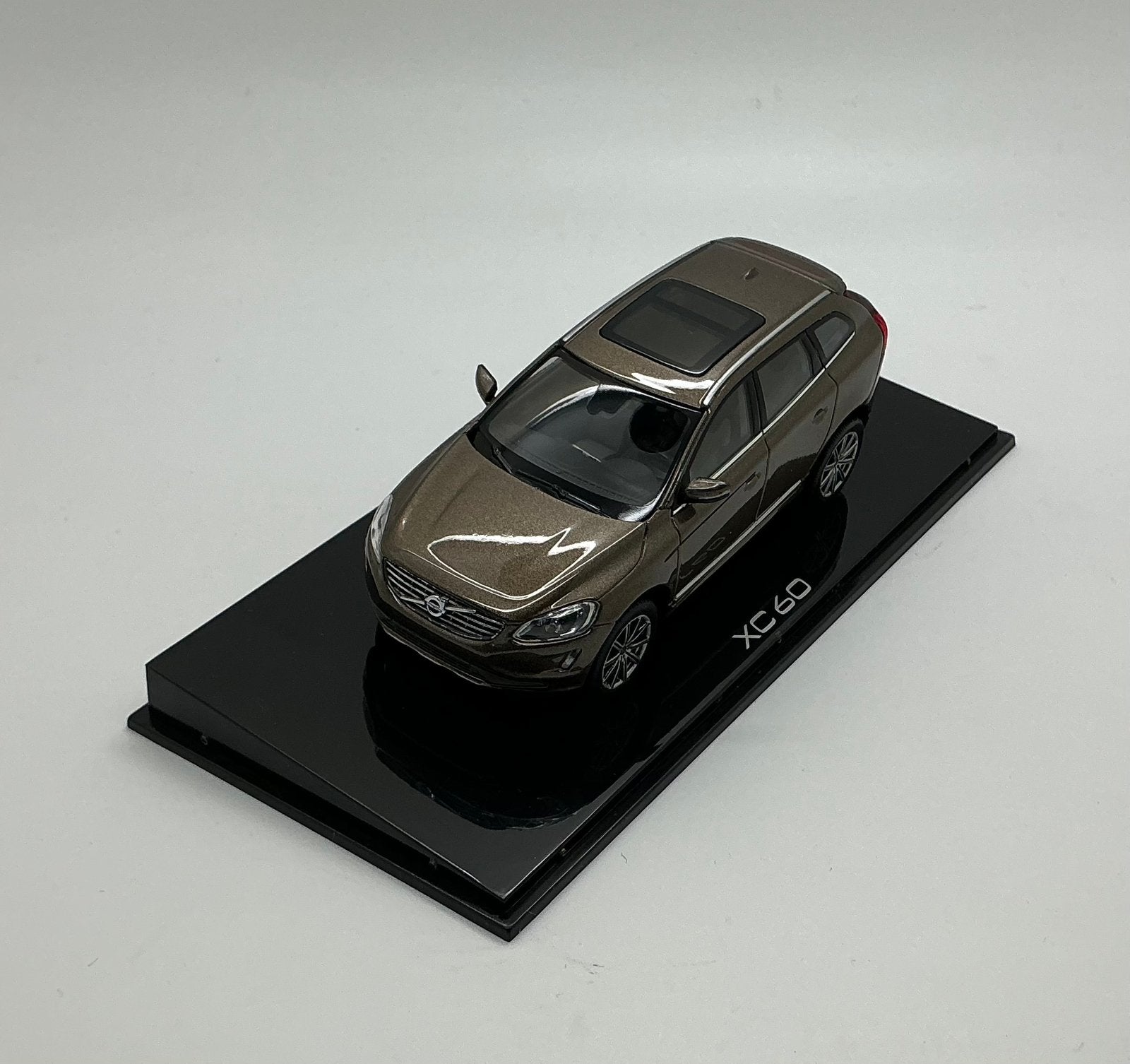 Volvo XC60 “twiligt Bronze” Norev 1:43, Hobby en Vrije tijd, Modelauto's | 1:43, Ophalen of Verzenden, Zo goed als nieuw, Auto