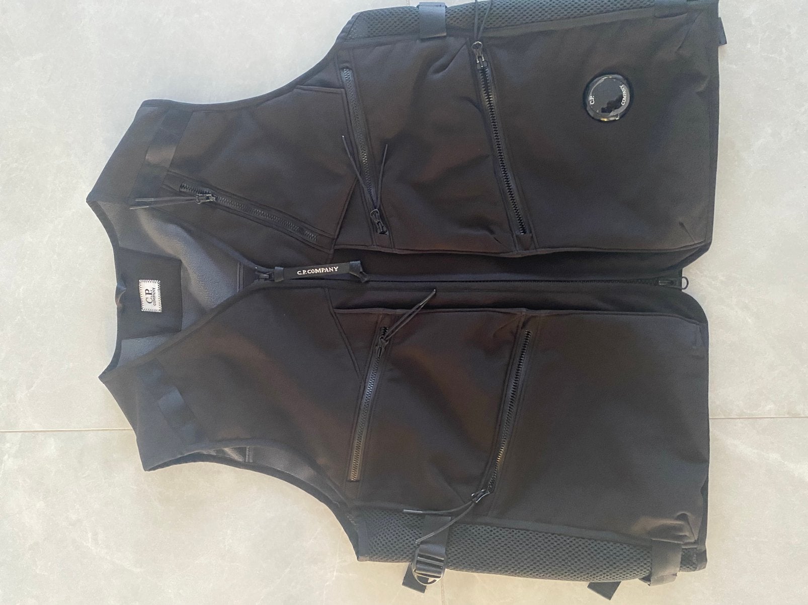 CP company vest, Ophalen of Verzenden, Nieuw, Maat 48/50 (M), Zwart