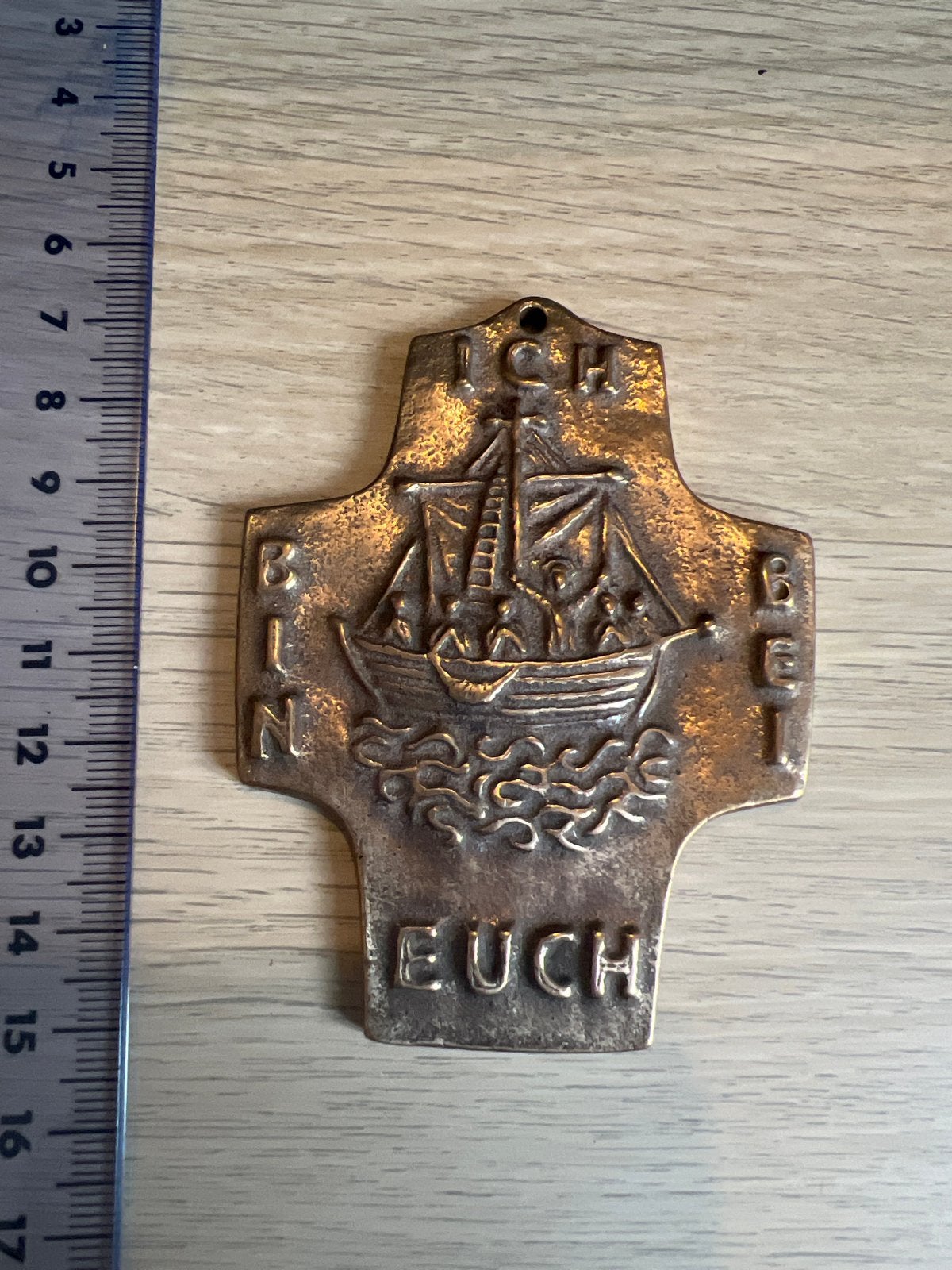 Vintage bronzen plaquette 'Ich bin bei euch' met schip, Ophalen of Verzenden, Gebruikt, Religie