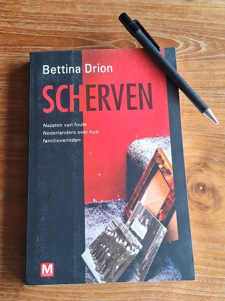 Scherven nazaten van foute Nederlanders  hun familieverleden, Ophalen of Verzenden, Tweede Wereldoorlog, Zo goed als nieuw, Overige onderwerpen