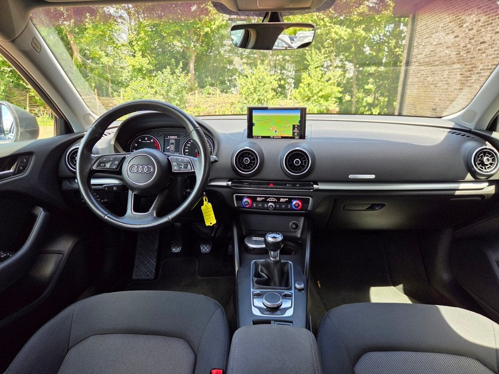 Audi A3 Sportback 1.0 TFSI Design Pro Line Plus | LED | Navi, Voorwielaandrijving, Stof, Gebruikt, Euro 6