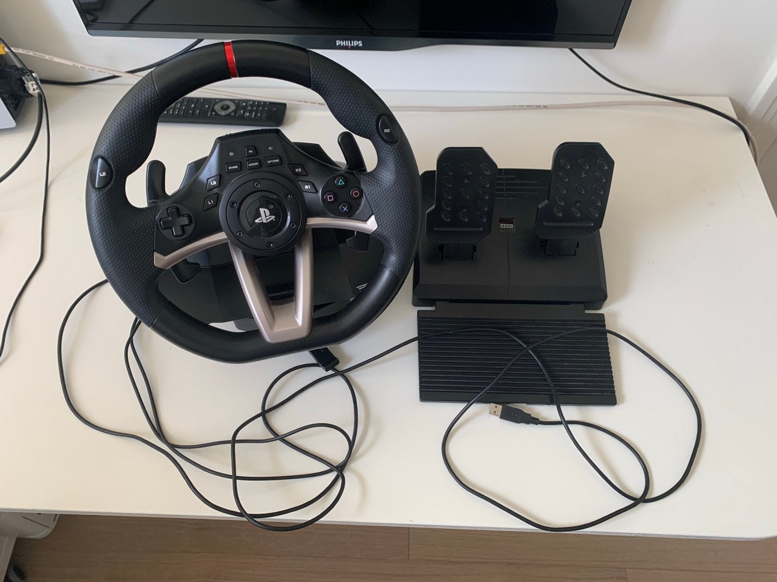 Hori Racing Wheel Apex met pedalen, Ophalen, Zo goed als nieuw, Stuur of Pedalen