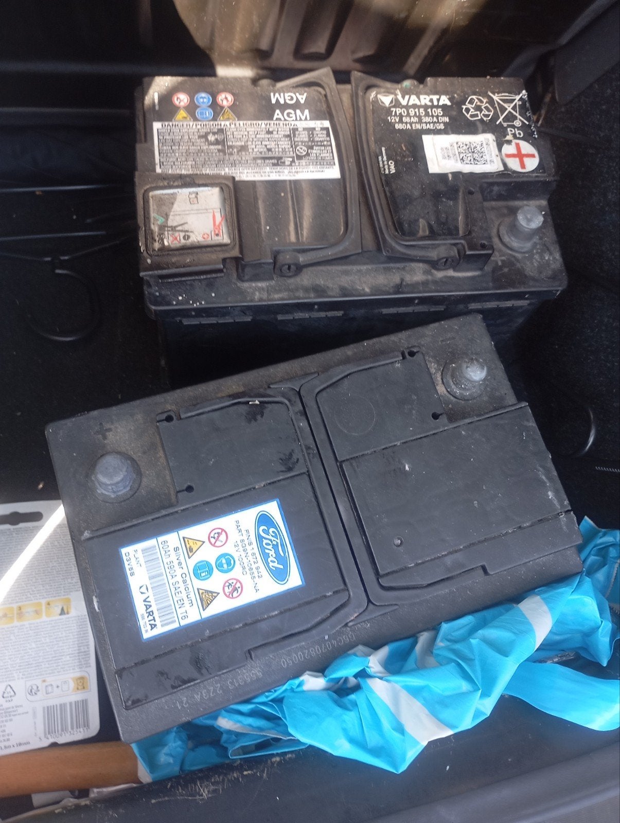 2x Accu 60 Ah te koop - Ophalen Amsterdam Noord, Auto-onderdelen, Accu's en Toebehoren, Ophalen of Verzenden, Gebruikt, Universele onderdelen