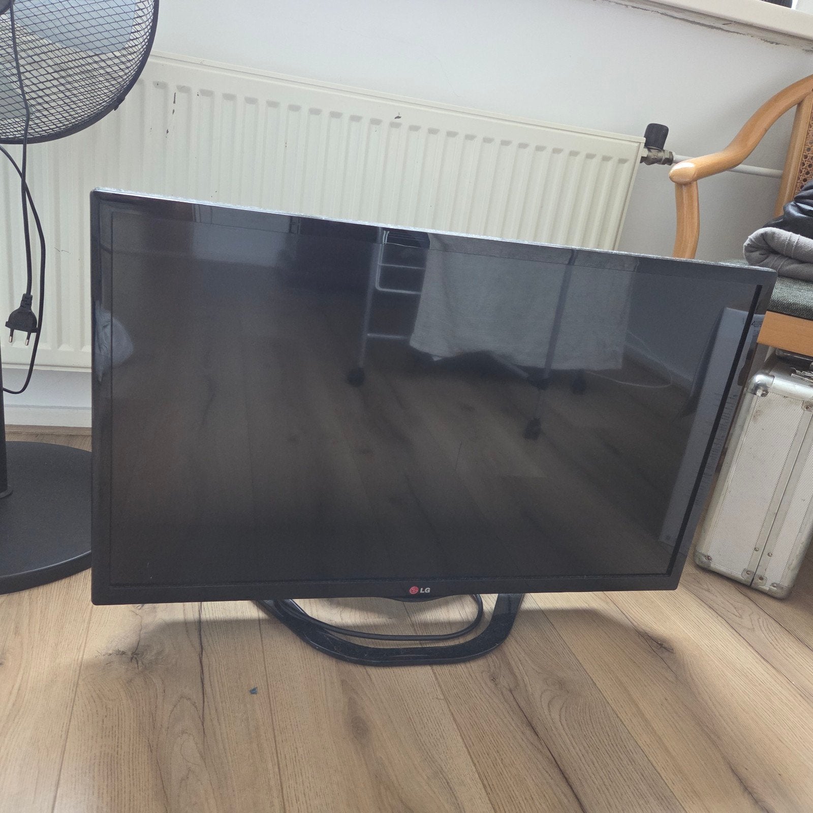 Foto 2 van LG TV - Compacte LED televisie