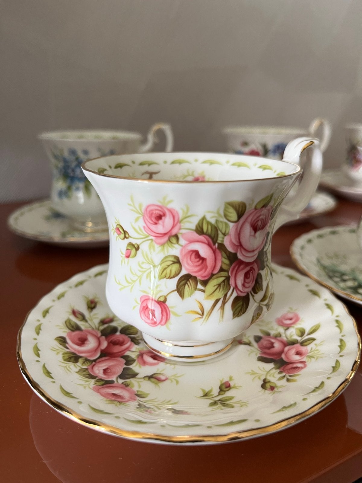 Royal Albert Flower of the Month & Old Country Roses Servies, Ophalen of Verzenden