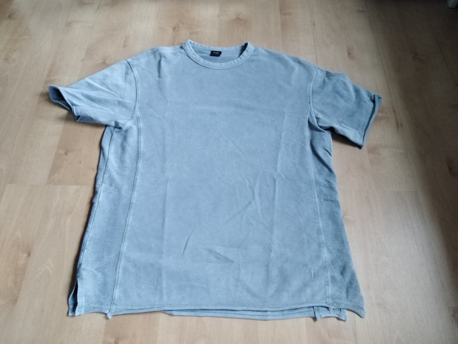 Grijs T-shirt Bershka, Kleding | Heren, T-shirts, Maat 48/50 (M), Ophalen of Verzenden, Zo goed als nieuw, Bershka