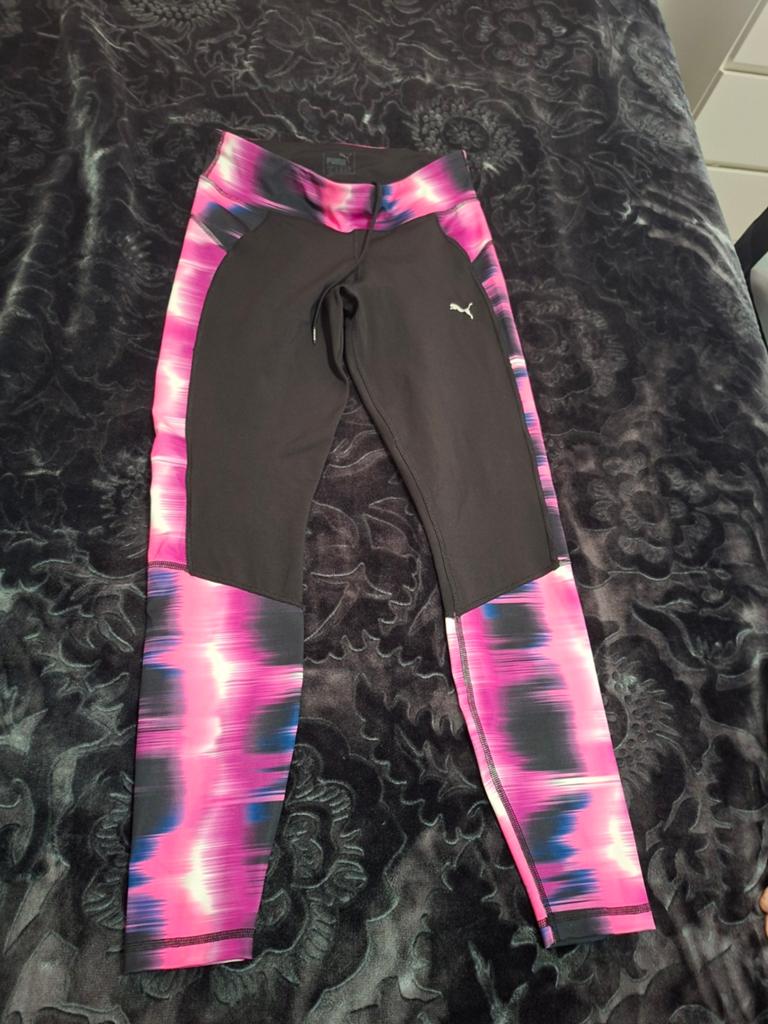 Puma sportbroek met kleurrijk patroon, Kleding | Dames, Sportkleding, Maat 38/40 (M), Puma, Zwart, Ophalen of Verzenden