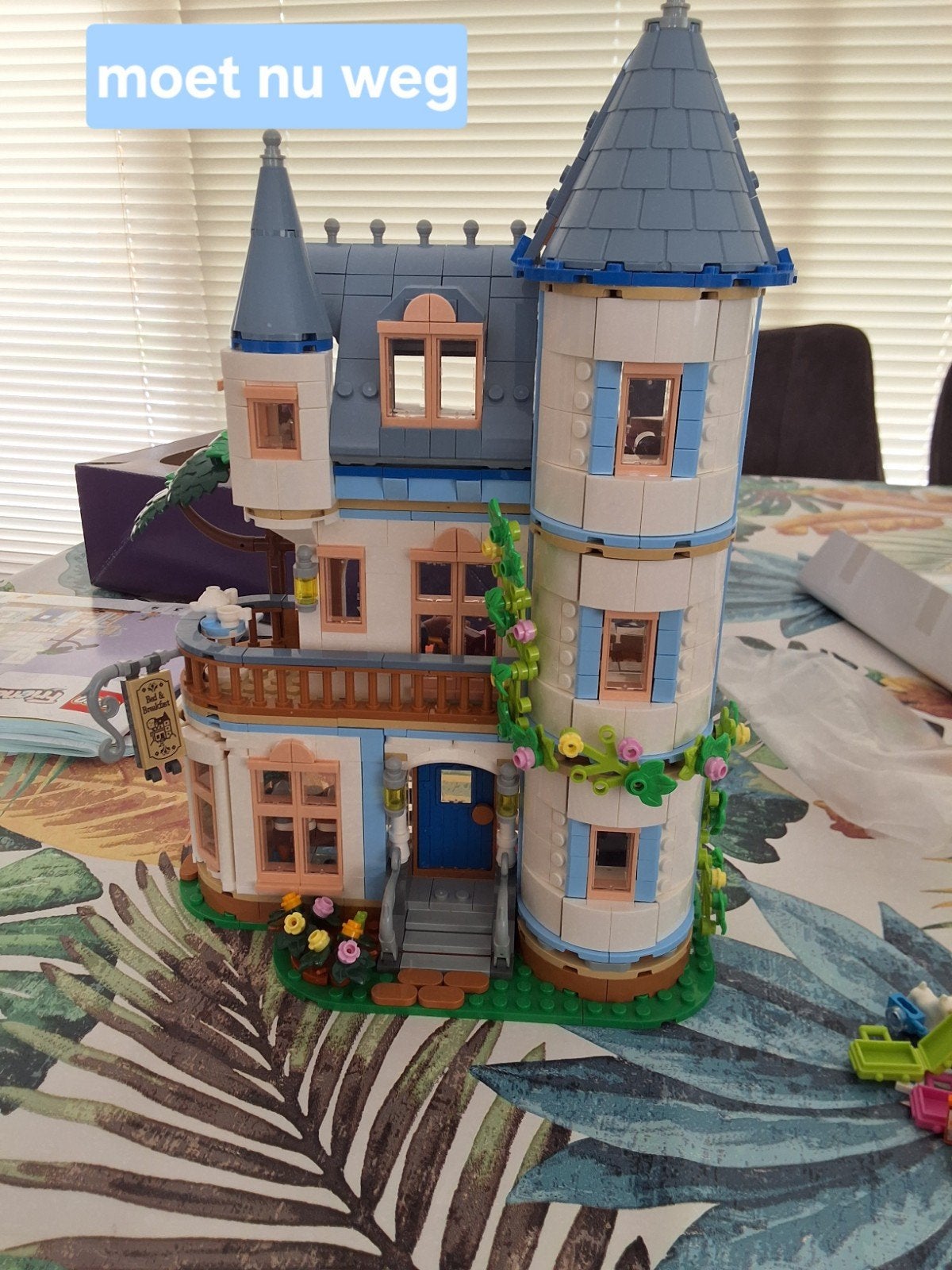LEGO Bed & Breakfast 42638, Ophalen of Verzenden, Nieuw, Toebehoren