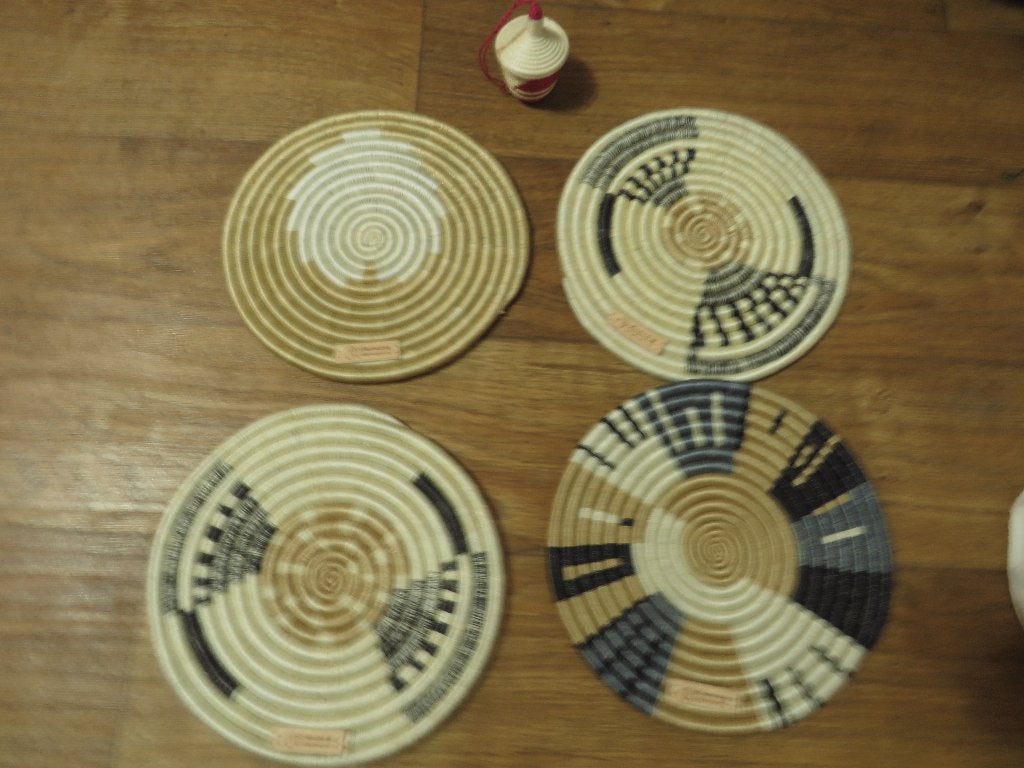 4 bijna platte afrikaanse wandmanden 1 accessoiresbakje, 25 cm, Verzenden, Meerkleurig, Natuurlijk materiaal