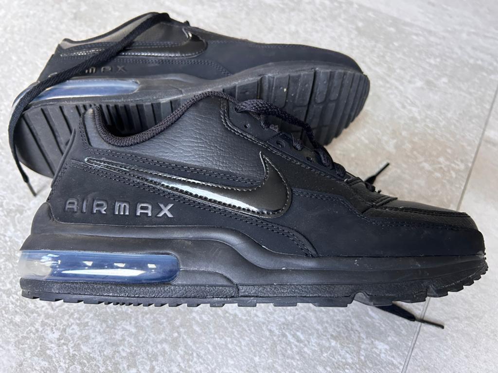 Nike Air Max zwart, Kleding | Dames, Ophalen of Verzenden, Zo goed als nieuw, Zwart, Sneakers of Gympen