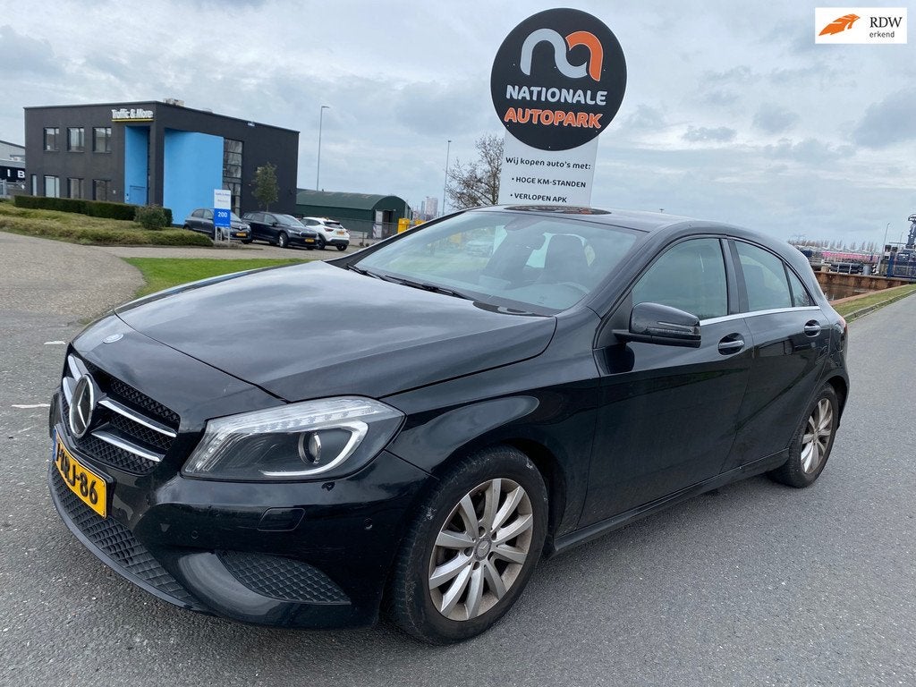 Mercedes-Benz A-klasse 2013 * 180 Edition Navigatie 4U3 * EX, Auto's, Gebruikt, 4 cilinders, Handgeschakeld, 19 km/l
