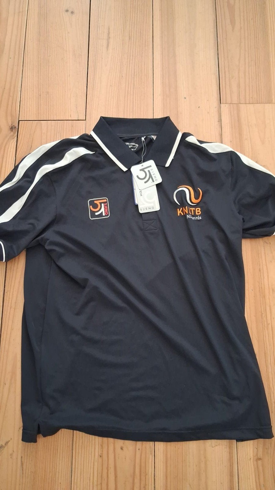 Nieuw Sjeng Sports KNTB Tennis Polo XL - Nieuw met kaartjes, Kleding | Heren, Ophalen, Blauw, Maat 56/58 (XL), Nieuw