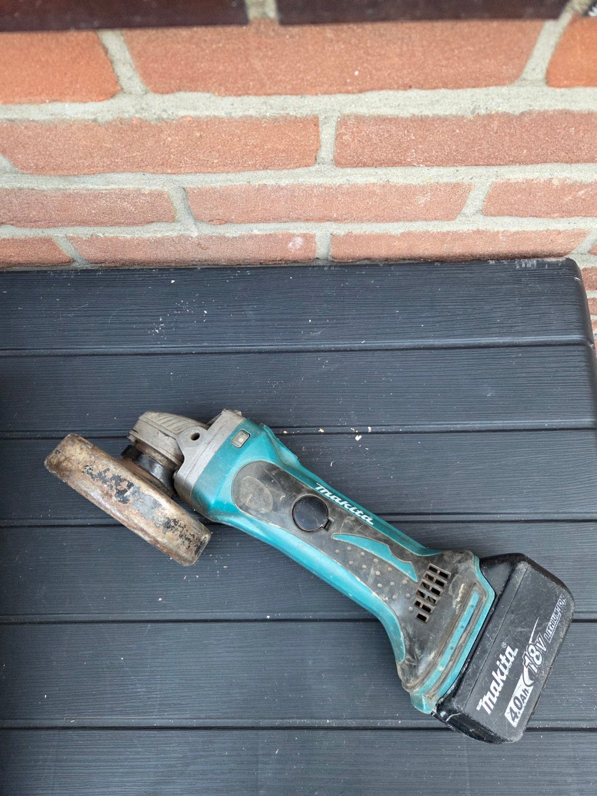 makita haakseslijper.DGA452, Doe-het-zelf en Verbouw, Gereedschap | Slijpmachines, Ophalen of Verzenden, Haakse handslijpmachine