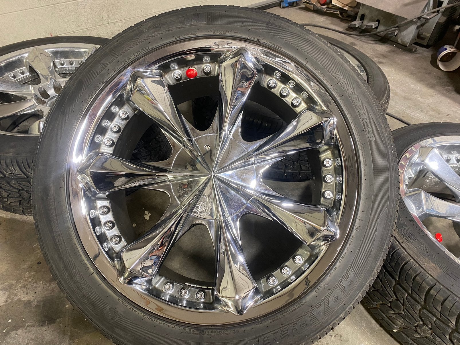 USA Velgen set 20 inch Dodge Ram Chevy Van Chevrolet, Ophalen, 20 inch, All Season