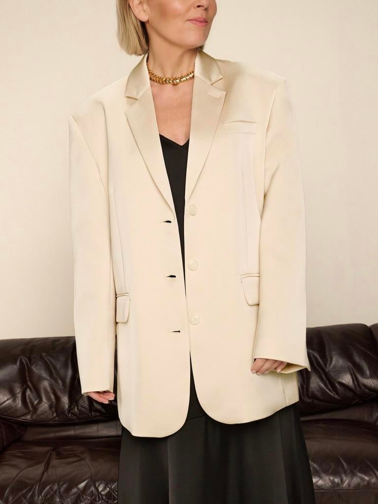 Shoeby Lonneke Nooteboom oversized blazer satijn wit ecru, Maat 38/40 (M), Wit, Ophalen of Verzenden, Zo goed als nieuw