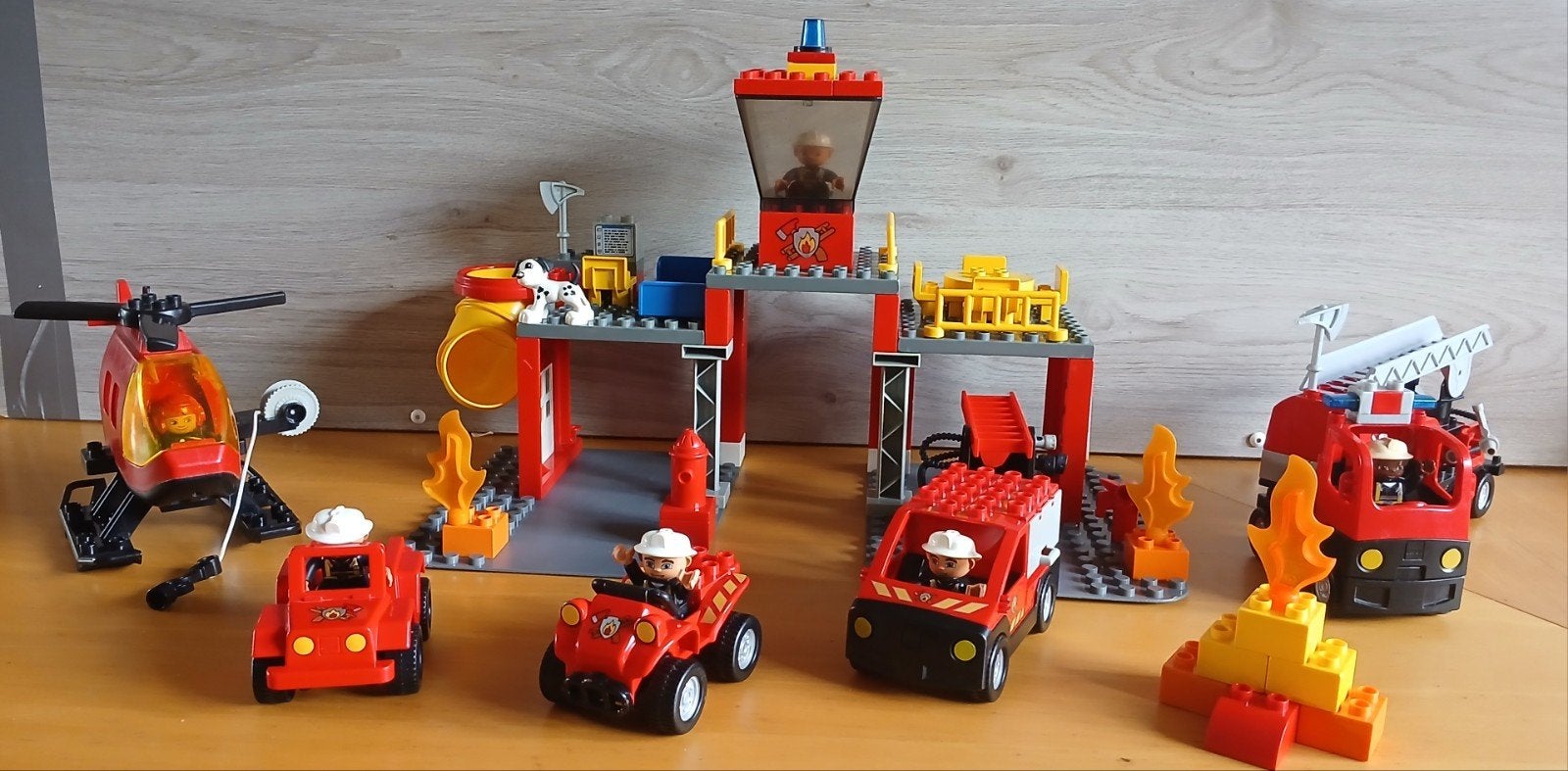 Duplo 5601 Brandweerkazerne met grote helikopter, Ophalen of Verzenden, Zo goed als nieuw, Complete set, Duplo