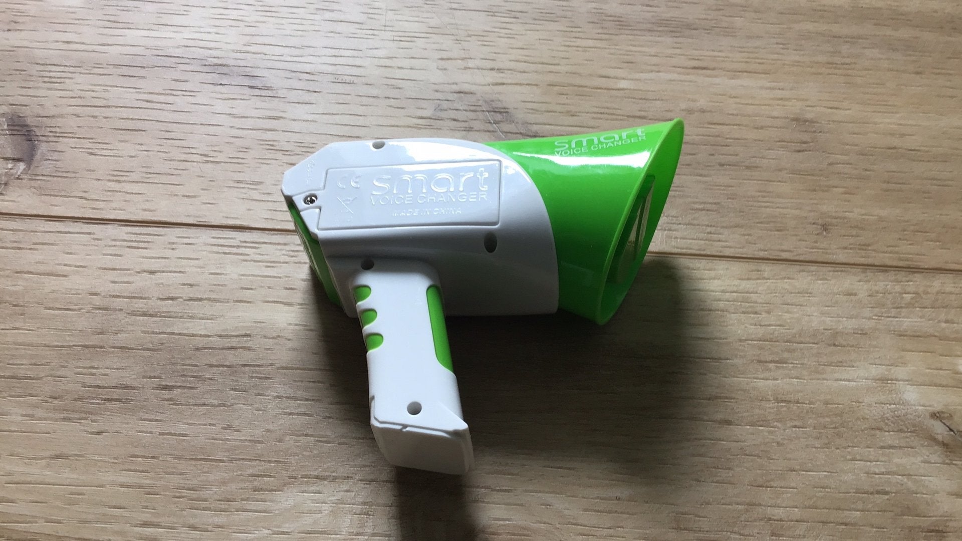 Smart Voice Changer Megafoon – 7 Grappige Stemmen – Groen, Ophalen, Nieuw