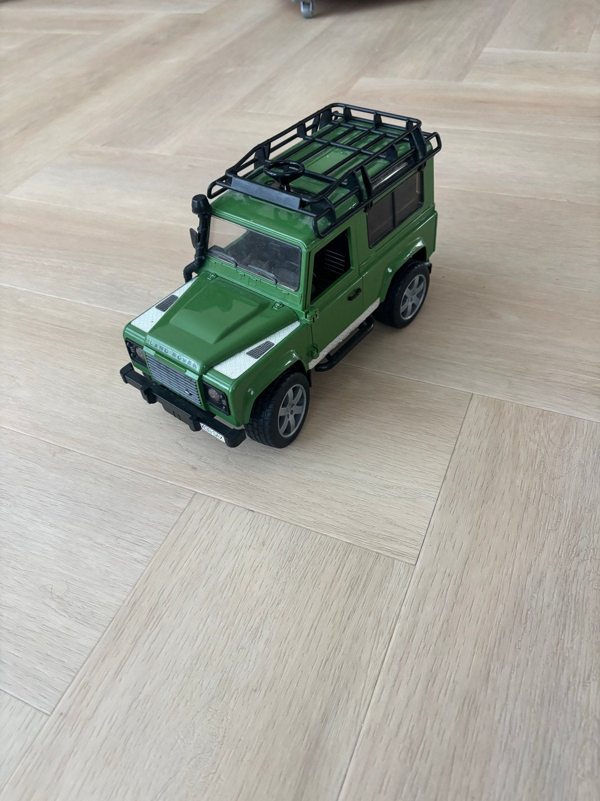 Land Rover Defender Bruder speelgoedauto- Groen, Ophalen, Gebruikt