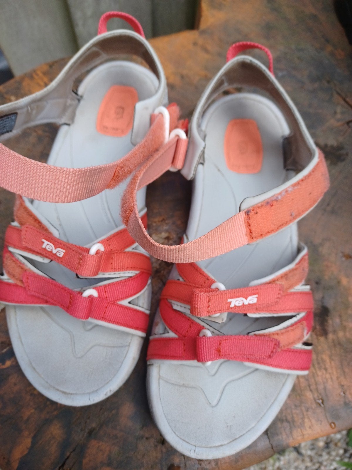 Dames sandalen Teva., Ophalen of Verzenden, Zo goed als nieuw, Oranje, Sandalen of Muiltjes