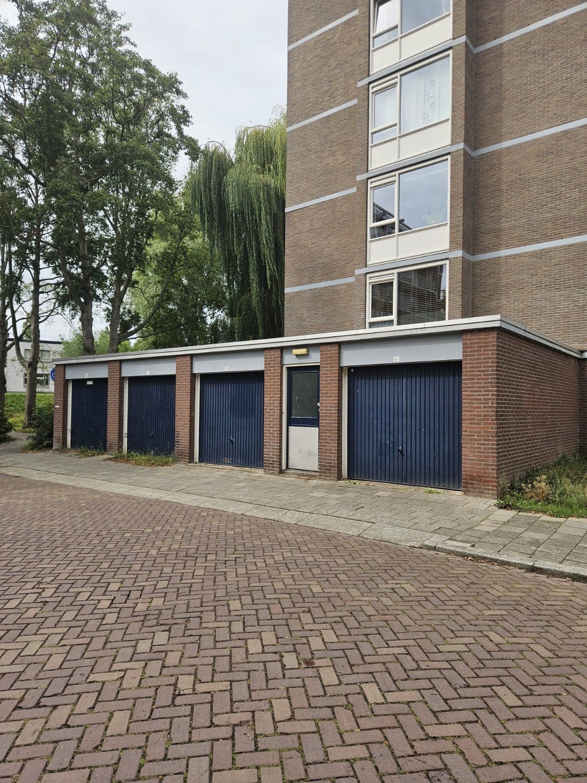 Te huur garagebox in Dordrecht Crabbehof