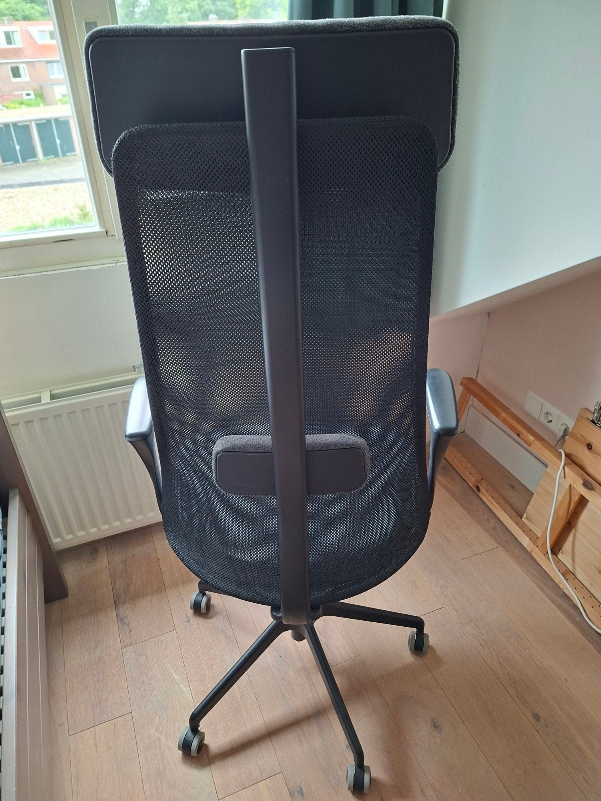Foto 3 van Ergonomische Bureaustoel - Grijs met Mesh Rugleuning