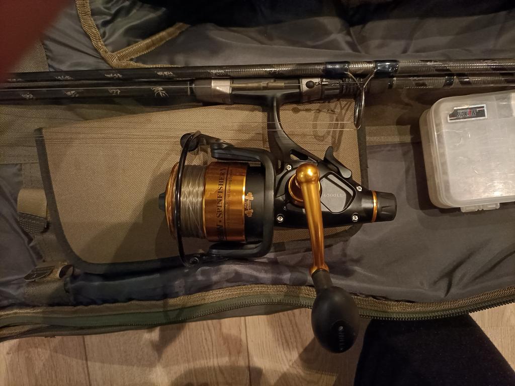 Complete karper set met molens, tripod, schepnet en beetmeld, Watersport en Boten, Hengelsport | Karpervissen, Ophalen of Verzenden