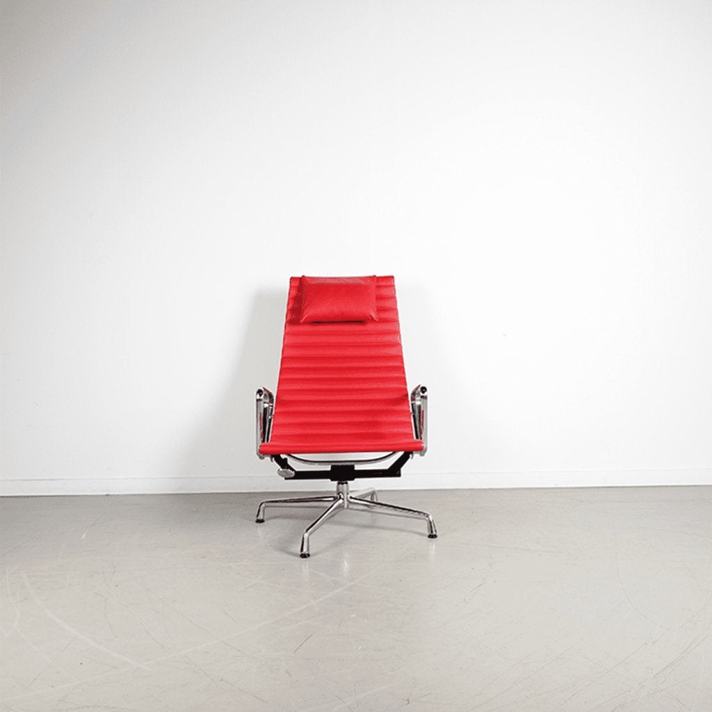 Vitra Eames EA 124 Fauteuil Rood Leer - Chroom + Hocker, Niet ingevuld, Zo goed als nieuw, Niet ingevuld, Niet ingevuld