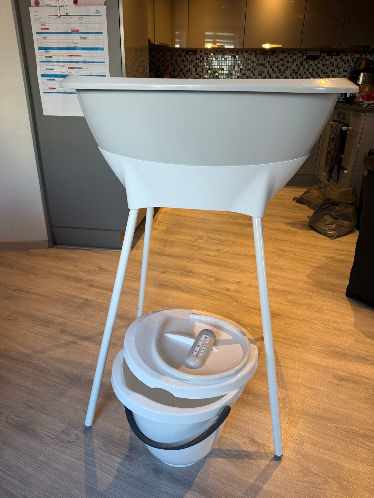 Luma Baby Badje met standaard en luieremmer, Zo goed als nieuw, Badje, Standaard, Ophalen