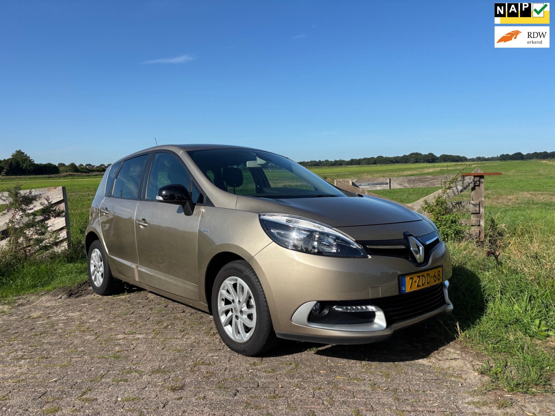 Renault Scénic 1.2 TCe Limited, 47.000 KM (NAP) 1ste Eigena, Voorwielaandrijving, Euro 5, Gebruikt, 1295 kg