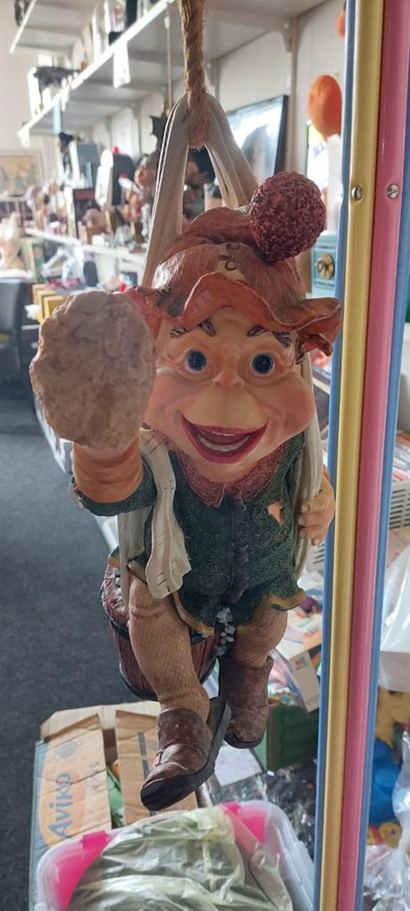 Efteling Laaf beeld aan touw - Decoratie, Verzamelen, Efteling, Ophalen of Verzenden, Gebruikt, Beeldje of Poppetje