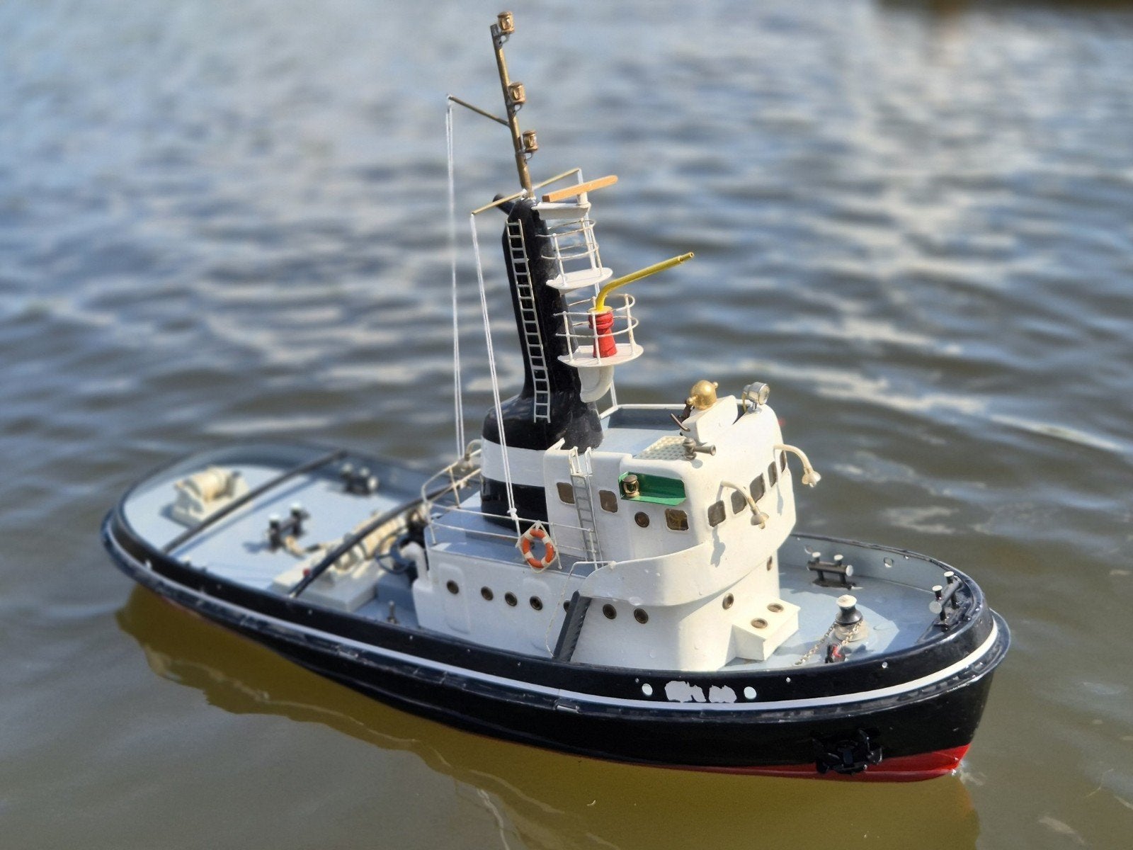 Robbe Neptun 1:50 met werk, Ophalen, Gebruikt, Groter dan 1:32