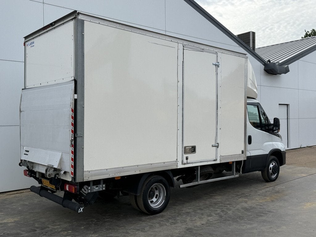 Iveco Daily 35C16 3.0 160pk Laadklep Bakwagen Dubbellucht Cl, Auto's, Zwart, 4 cilinders, Iveco, 160 pk
