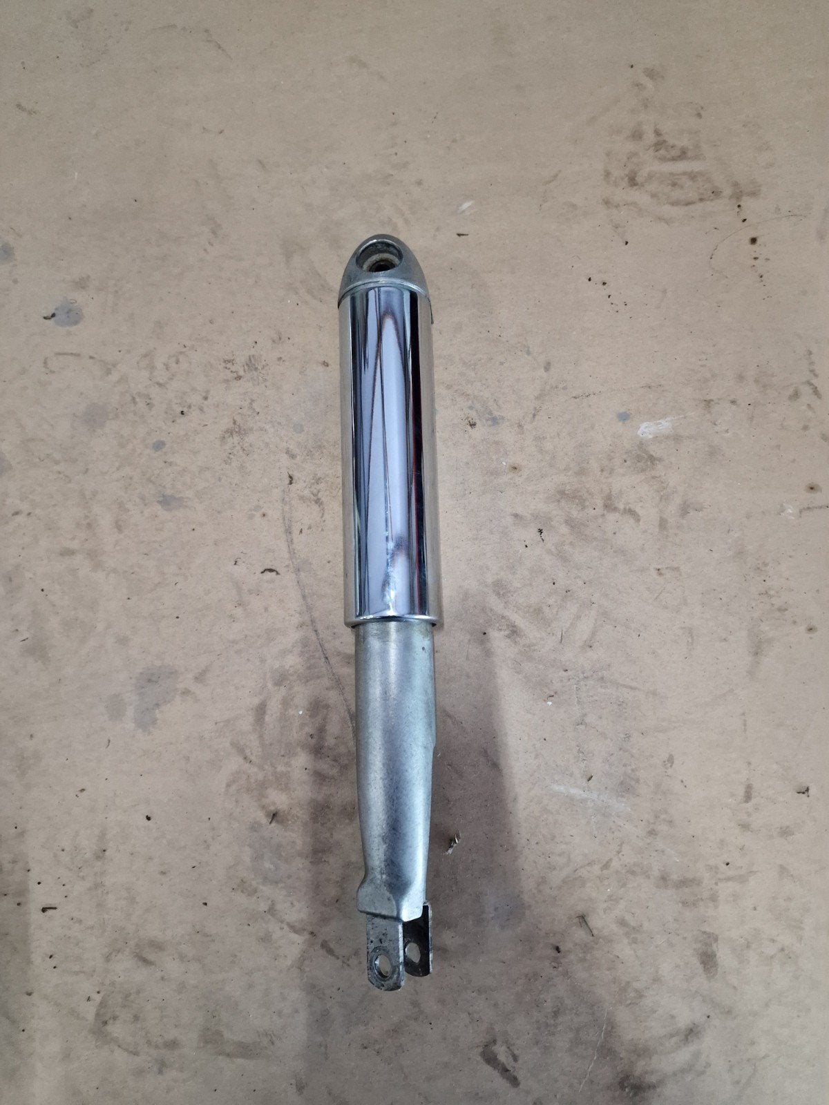 Puch VS DS schokbreker dempt met nieuwe bus.

Prijs 55,- inc, Ophalen of Verzenden, Blok