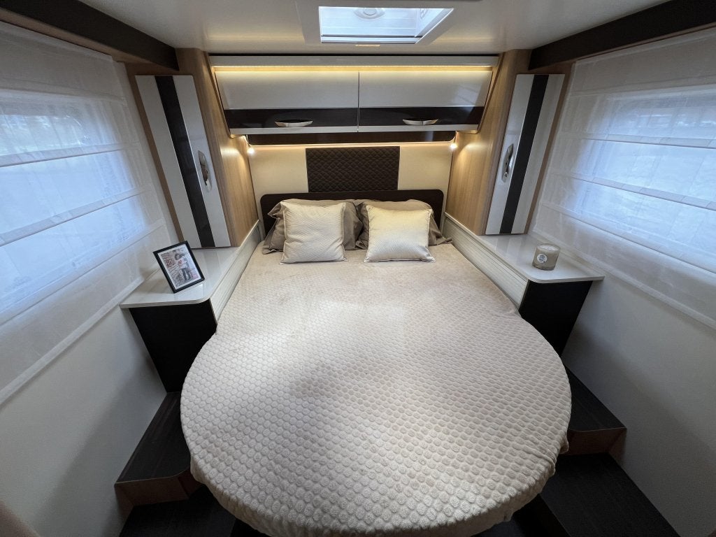 McLouis MC4 281 9T AUTOMAAT QUEENSBED+HEFBED LEVELSYSTEEM, Automaat, Ringverwarming, Fiat, Bedrijf