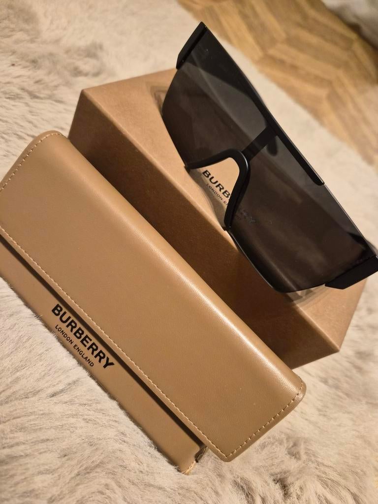 Burberry zonnebril zwart, Ophalen of Verzenden