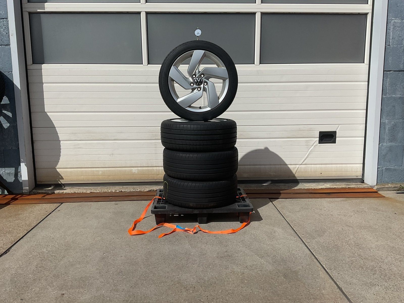 Volkswagen Golf - GTE. GTD. GTI.  Zomerset 225 - 45 - 17., Ophalen, Gebruikt, Banden en Velgen, 17 inch